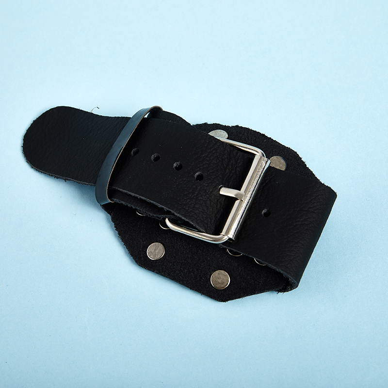 New 1Pc Slingshot Wristband Fi - Outdoor Hunting Launcher recension och pris